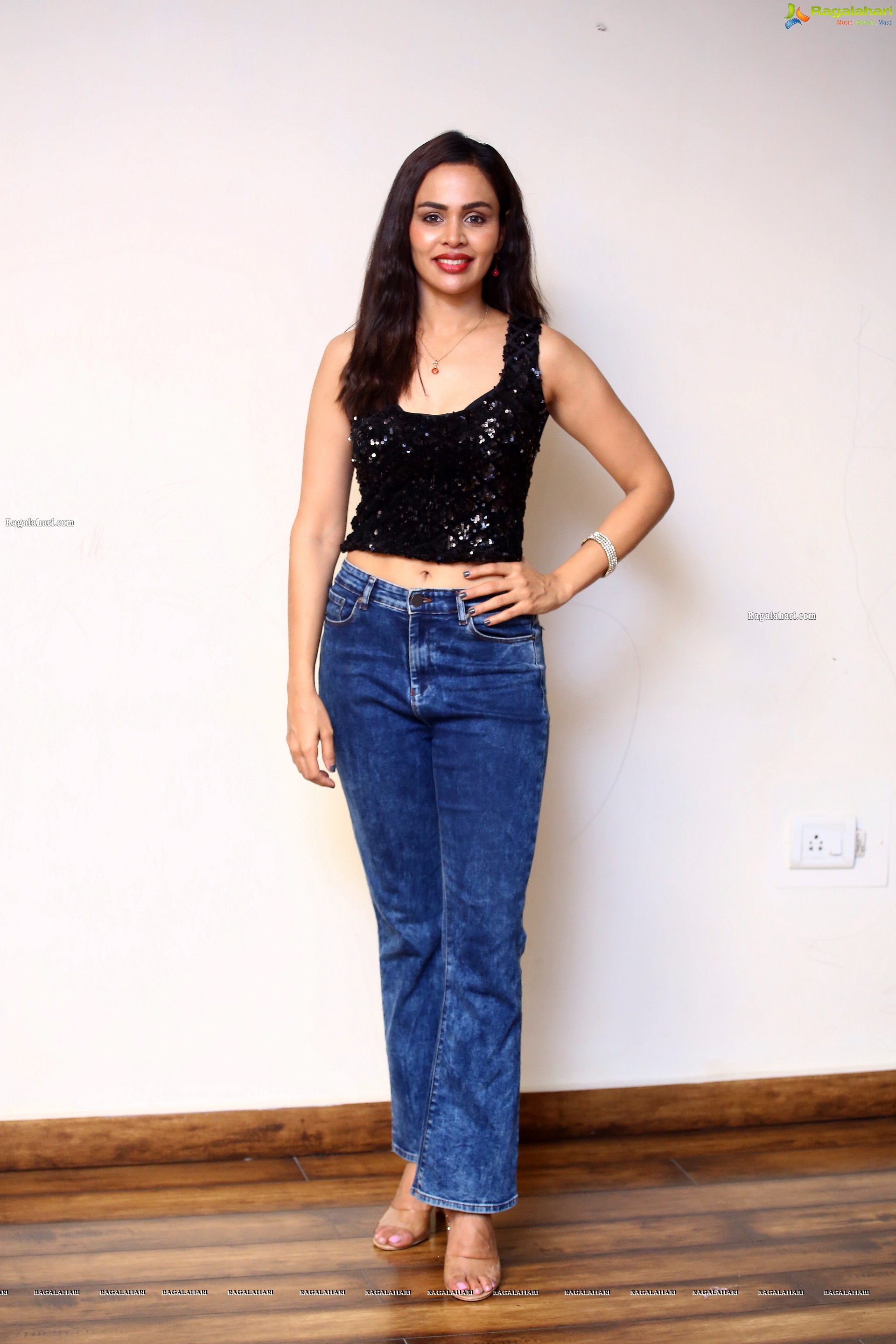 Ashmita Bakshi at Ravana Lanka Movie Interview, HD Photo Gallery