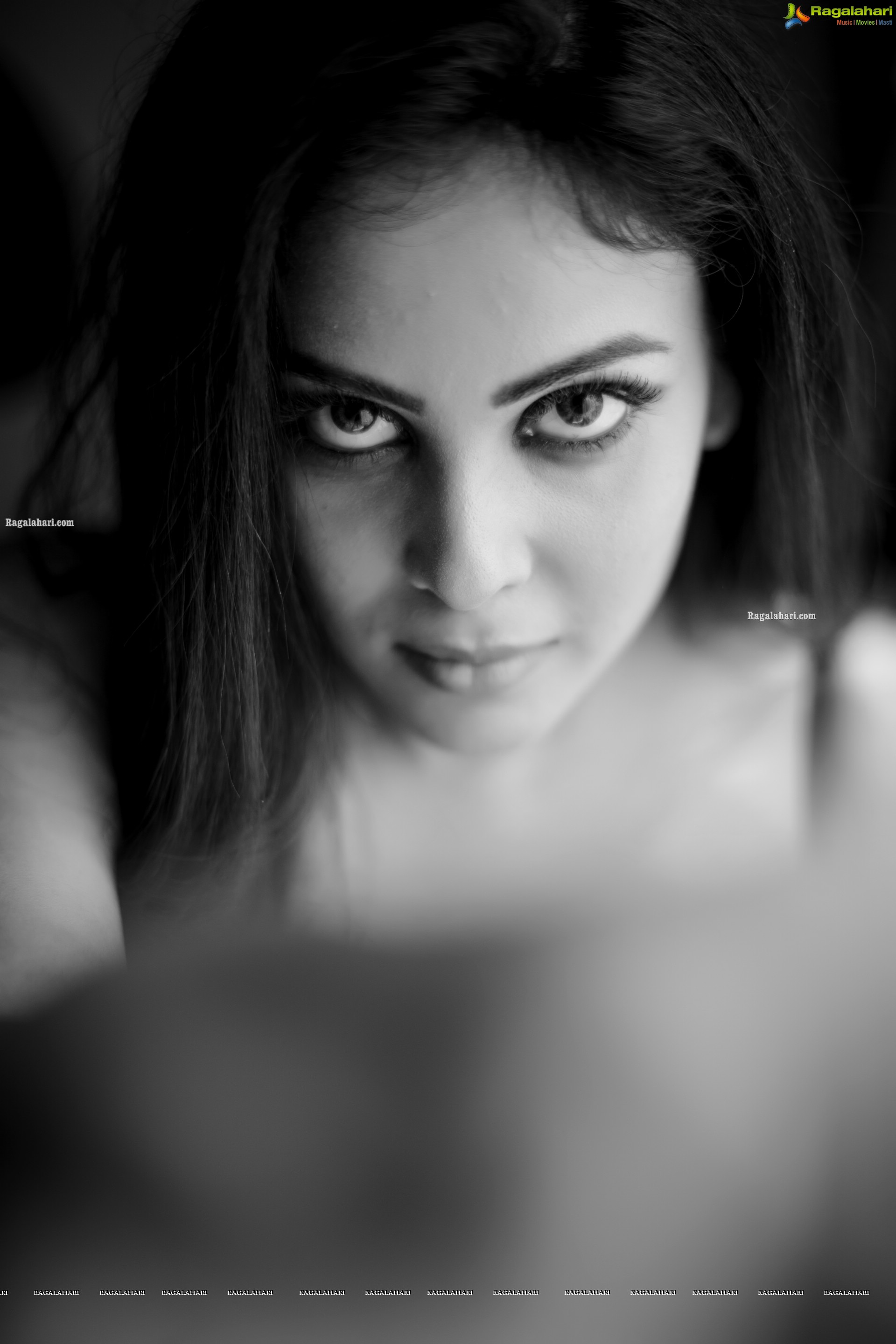 Chandini Tamilarasan Latest Photoshoot Stills, HD Photo Gallery