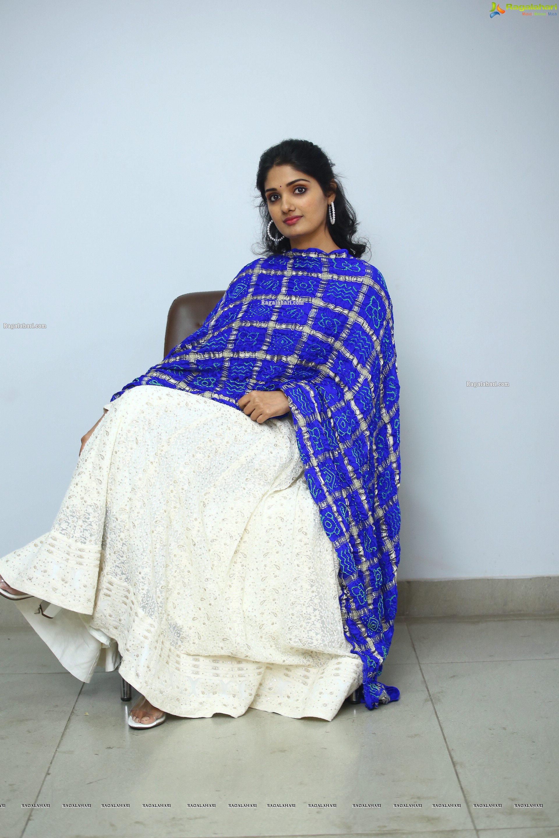 Geeth Saini at Pushpaka Vimanam Movie Interview, HD Photo Gallery