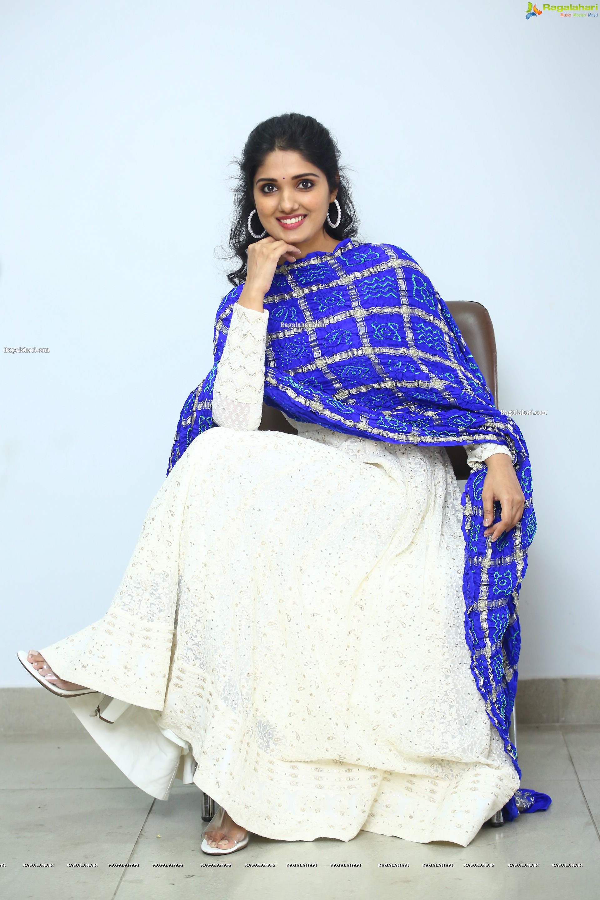 Geeth Saini at Pushpaka Vimanam Movie Interview, HD Photo Gallery