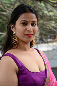 Inaya Sultana at Prasanna Bhumi Entertainments Movie Opening