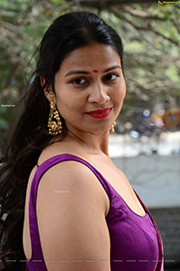 Inaya Sultana at Prasanna Bhumi Entertainments Movie Opening