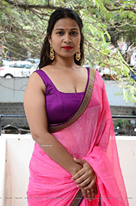 Inaya Sultana at Prasanna Bhumi Entertainments Movie Opening