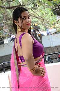 Inaya Sultana at Prasanna Bhumi Entertainments Movie Opening