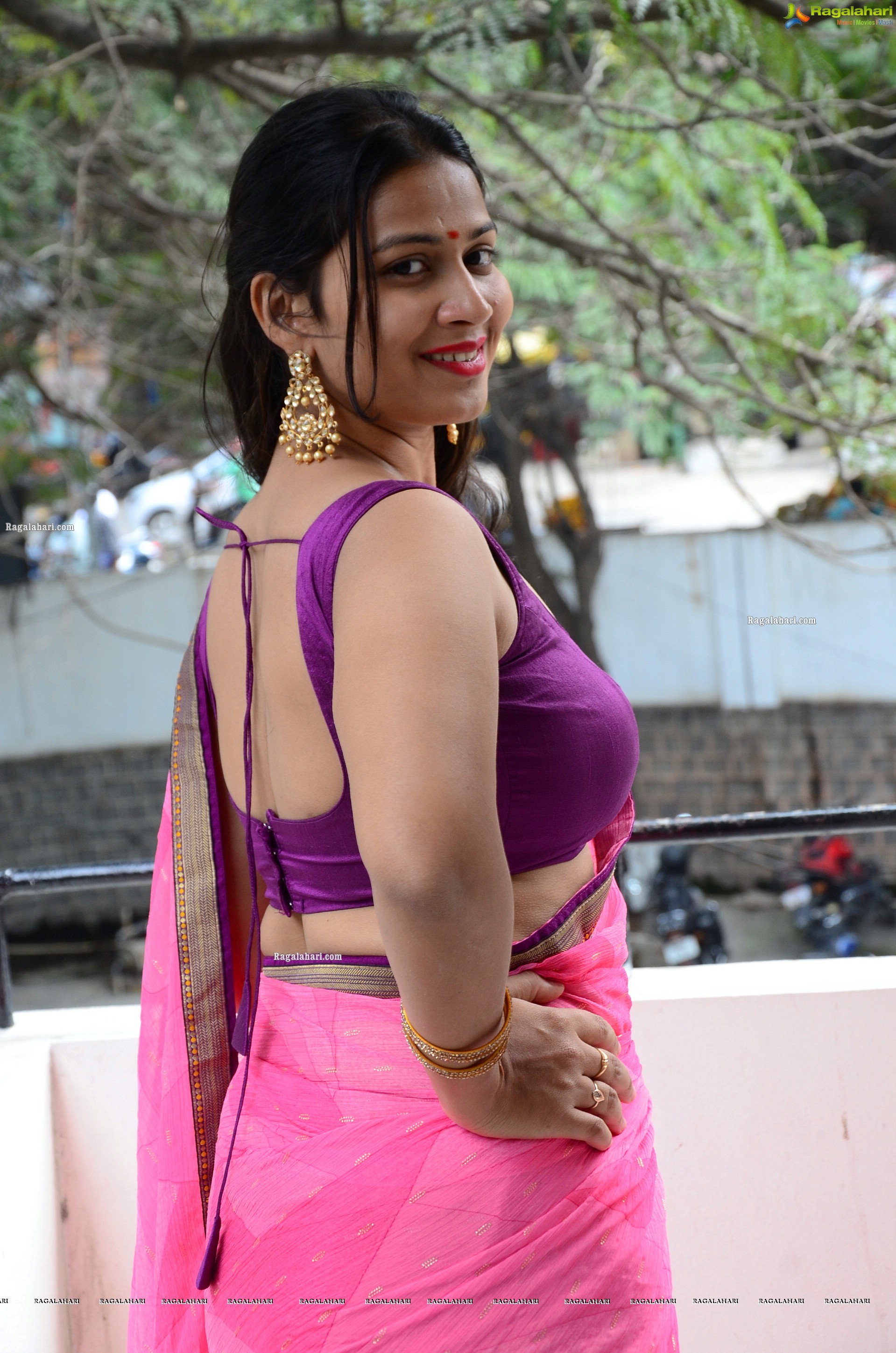 Inaya Sultana at Prasanna Bhumi Entertainments Movie Opening, HD Photo Gallery