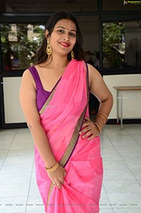 Inaya Sultana at Prasanna Bhumi Entertainments Movie Opening