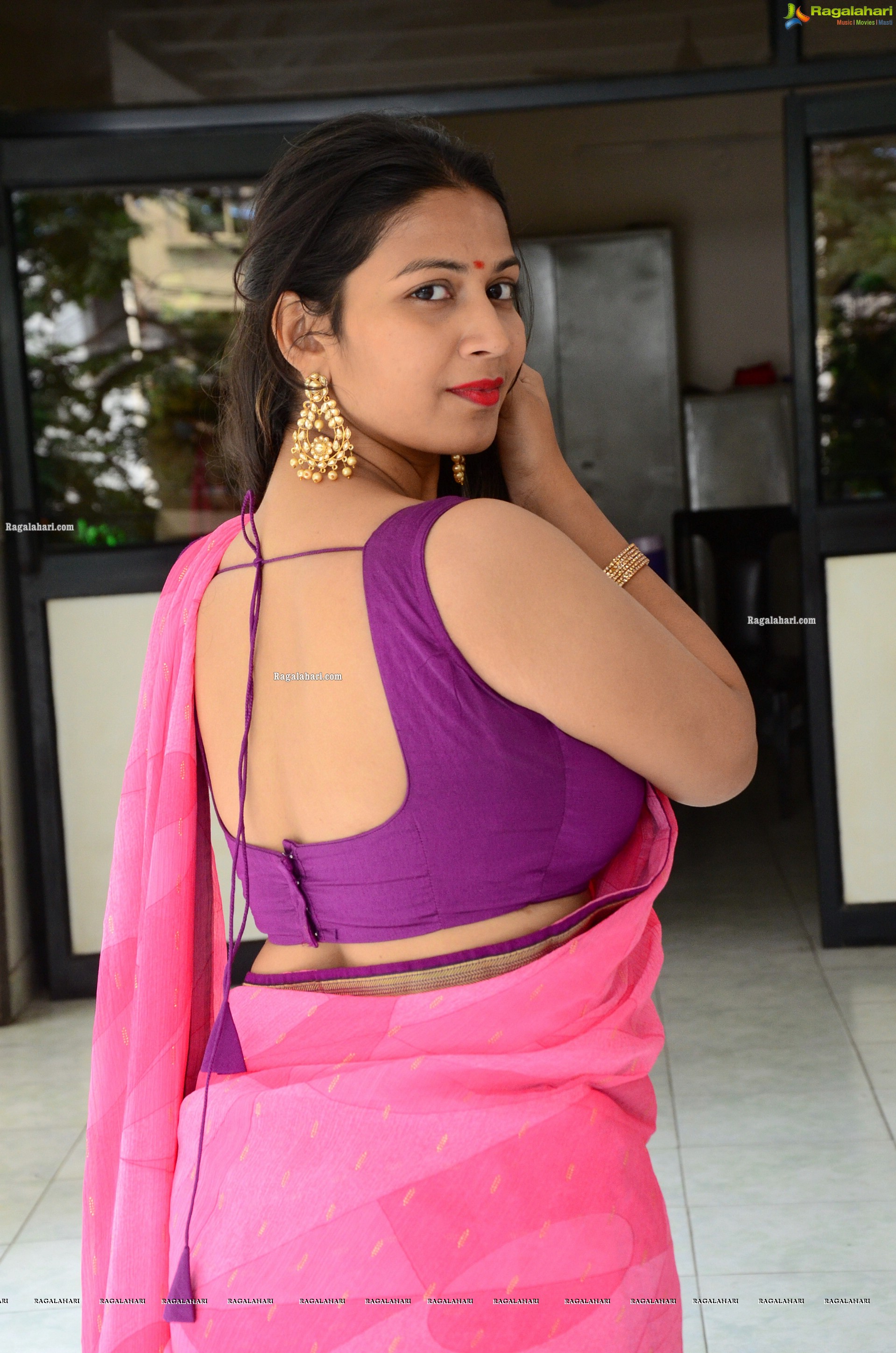 Inaya Sultana at Prasanna Bhumi Entertainments Movie Opening, HD Photo Gallery