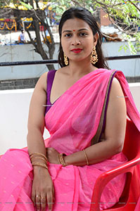 Inaya Sultana at Prasanna Bhumi Entertainments Movie Opening