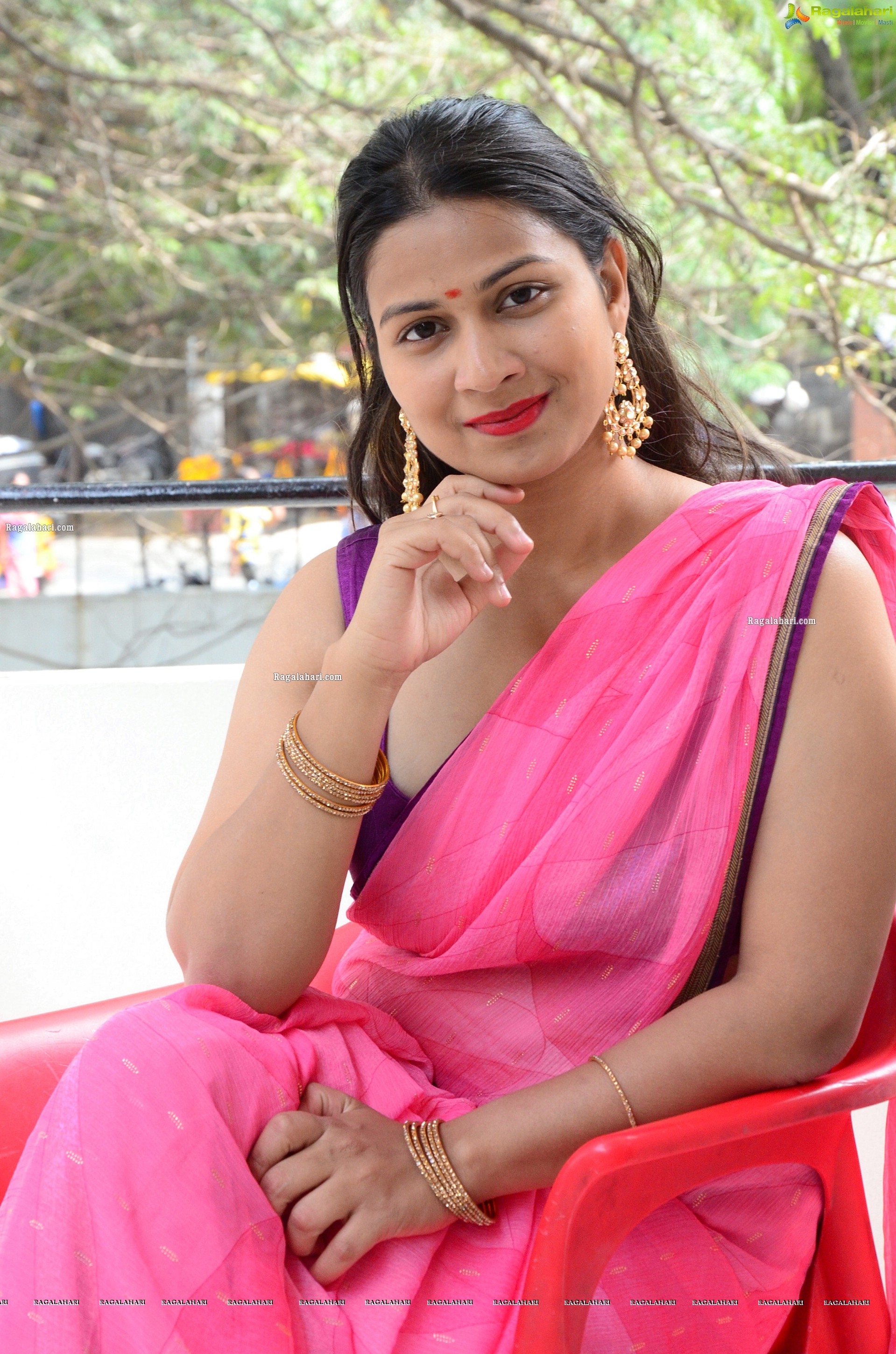 Inaya Sultana at Prasanna Bhumi Entertainments Movie Opening, HD Photo Gallery