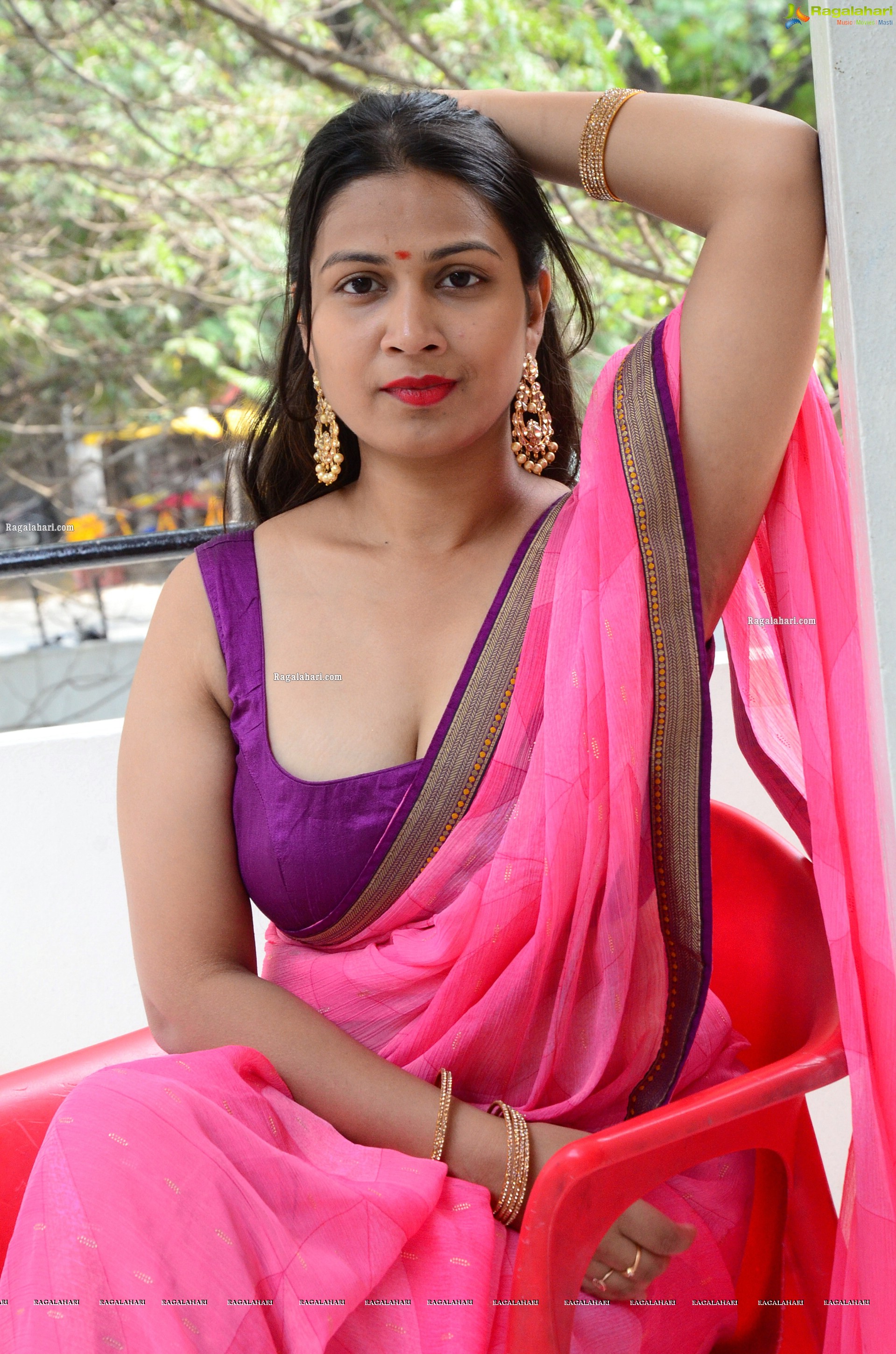 Inaya Sultana at Prasanna Bhumi Entertainments Movie Opening, HD Photo Gallery