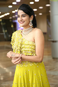 Jenny Honey in Neon Green Lehenga and Stunning Ornaments