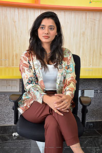 Ketika Sharma at Lakshya Movie Interview