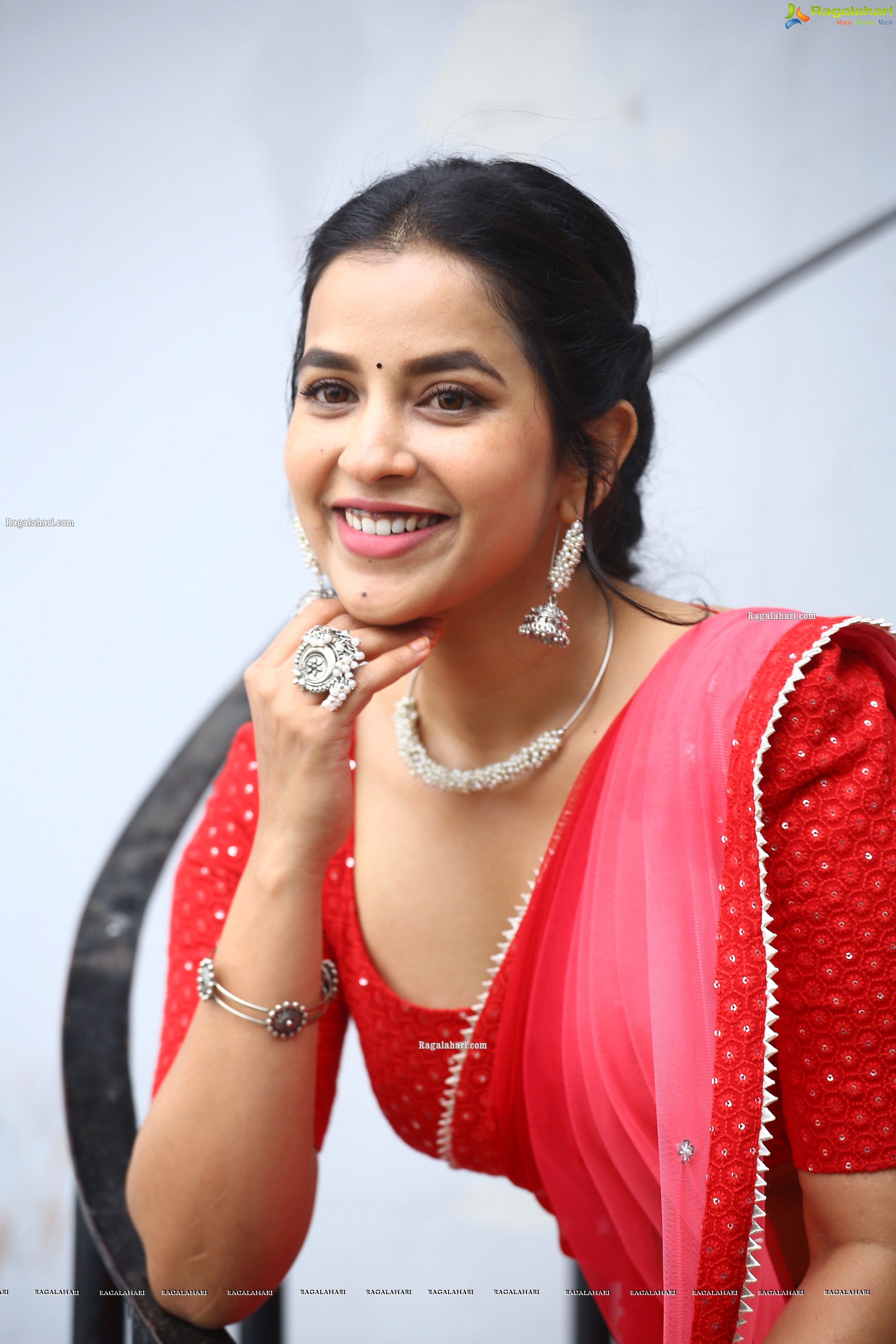 Komalee Prasad at Sasivadane Movie Opening, HD Photo Gallery