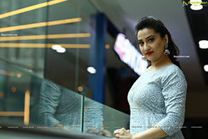 Anchor Manjusha at Lakshya Movie Trailer Launch