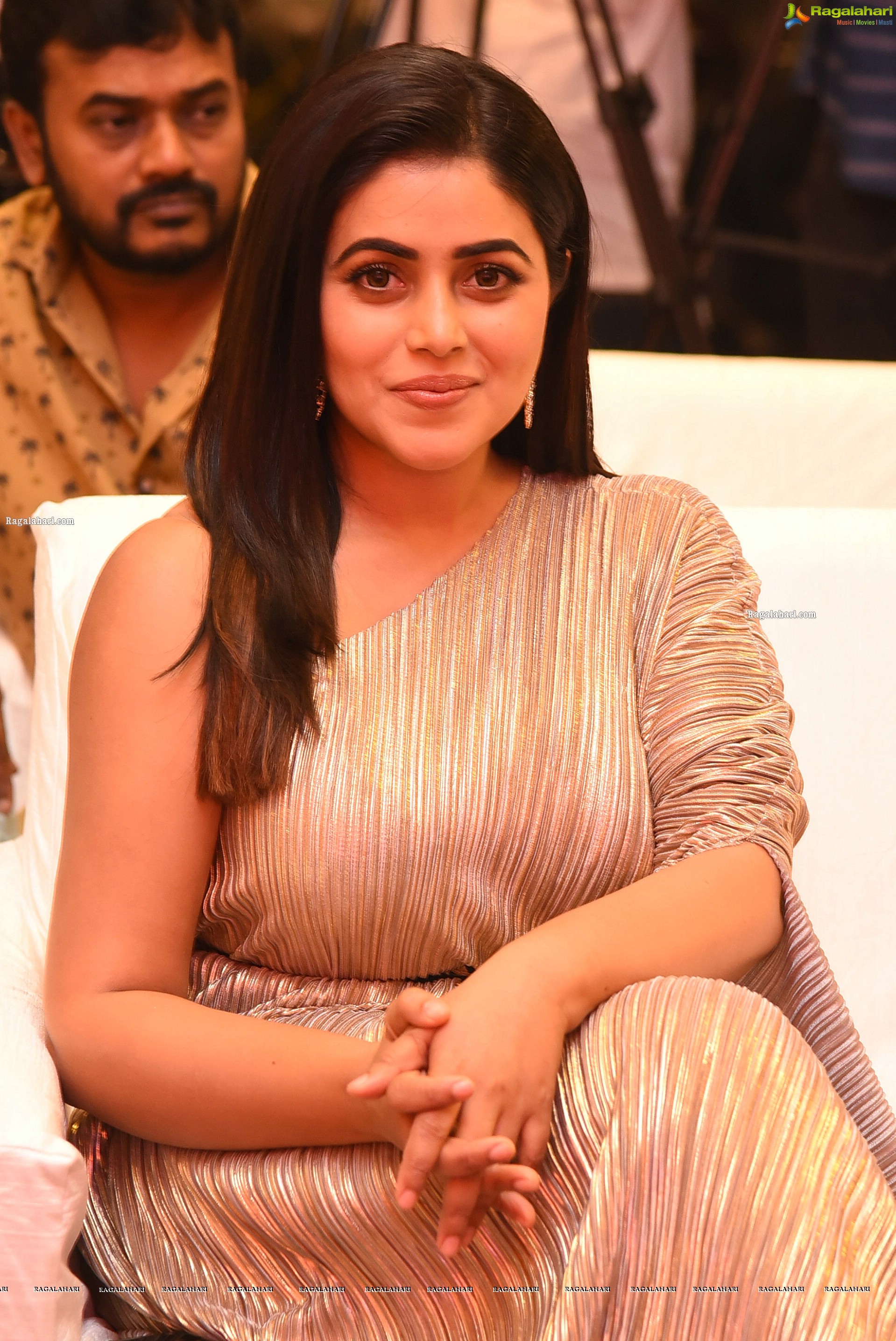 Poorna at Aha's Manchi Rojulochaie And 3 Roses Success Meet, HD Photo Gallery