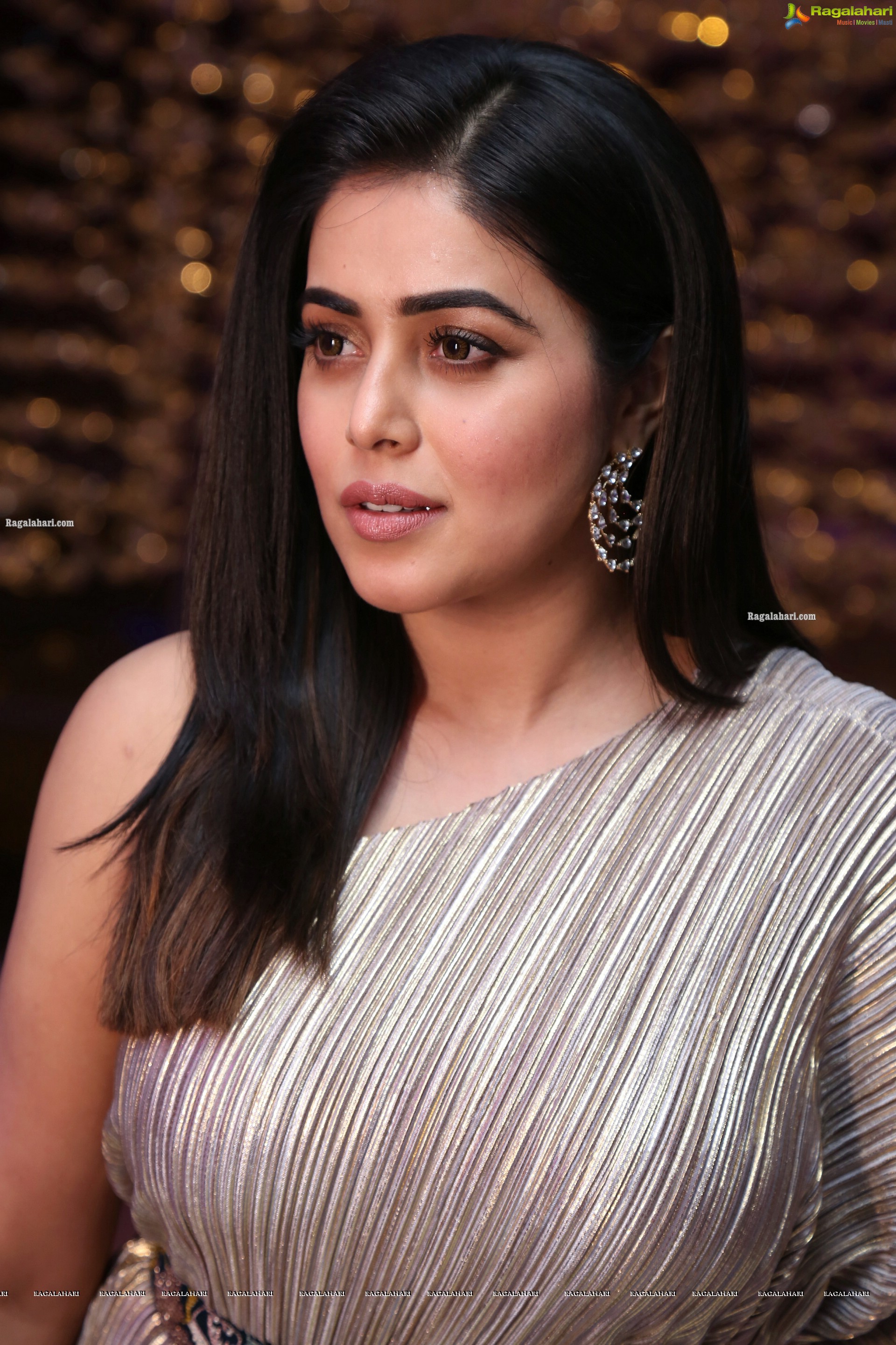 Poorna at Aha's Manchi Rojulochaie And 3 Roses Success Meet, HD Photo Gallery