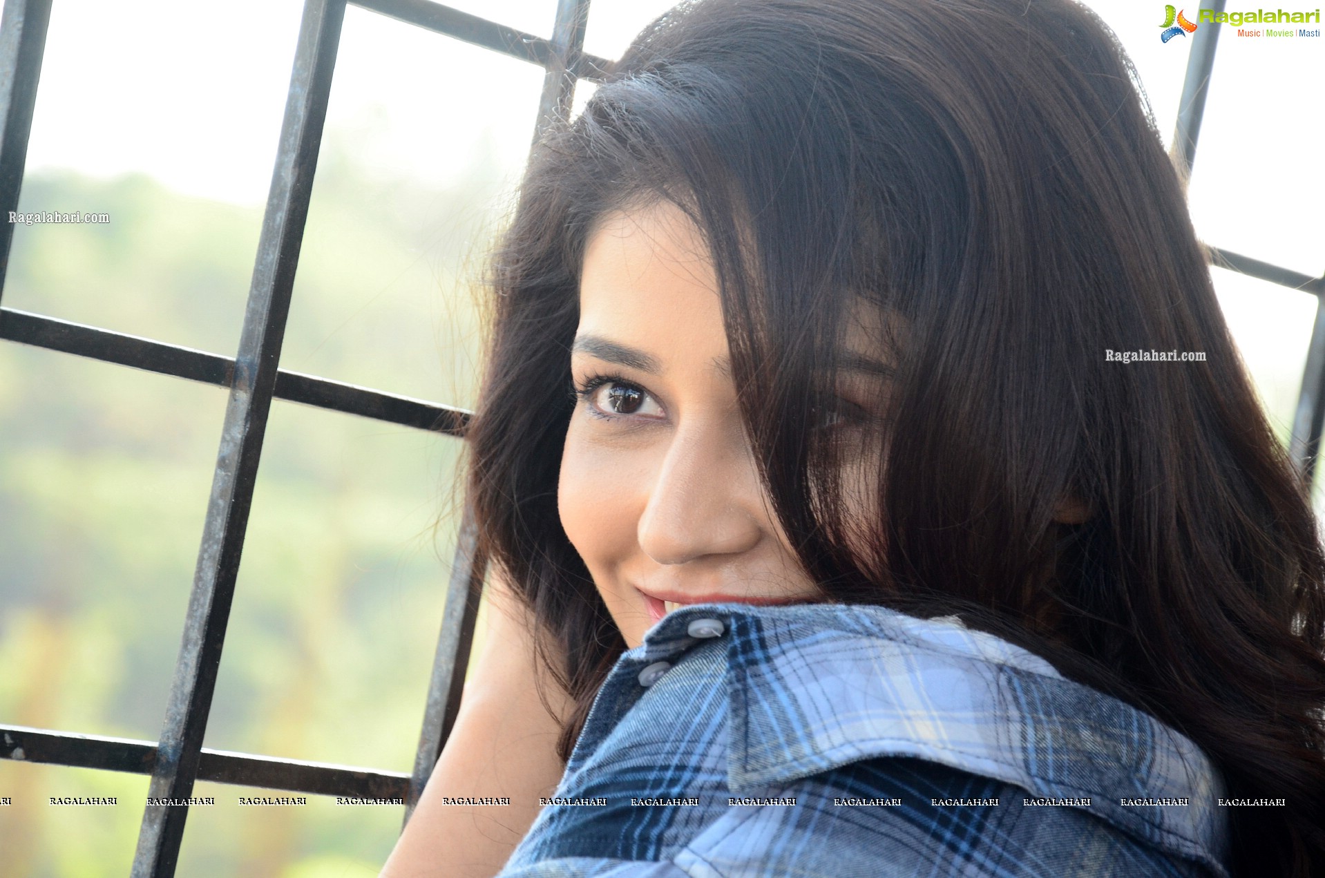 Priyanka Jawalkar Latest Photoshoot Stills, HD Photo Gallery