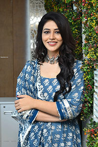 Priyanka Jawalkar at Gamanam Movie Interview