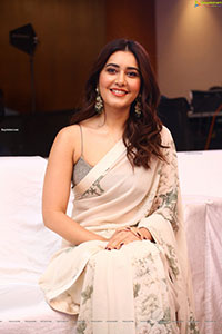 Raashi Khanna at Aha Exclusive 3 Roses Pre Launch