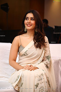 Raashi Khanna at Aha Exclusive 3 Roses Pre Launch