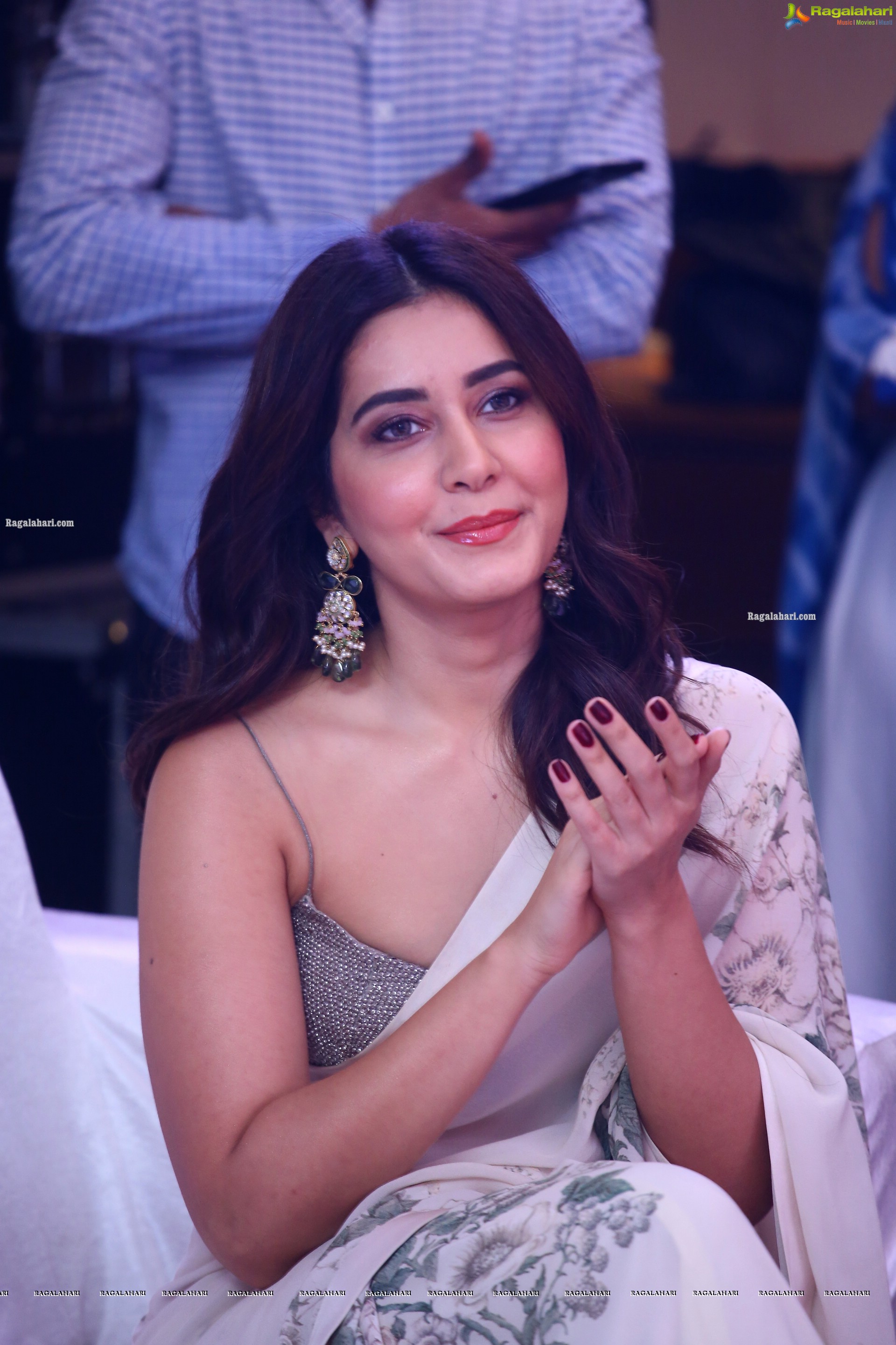 Raashi Khanna at Aha Exclusive 3 Roses Pre Launch, HD Photo Gallery