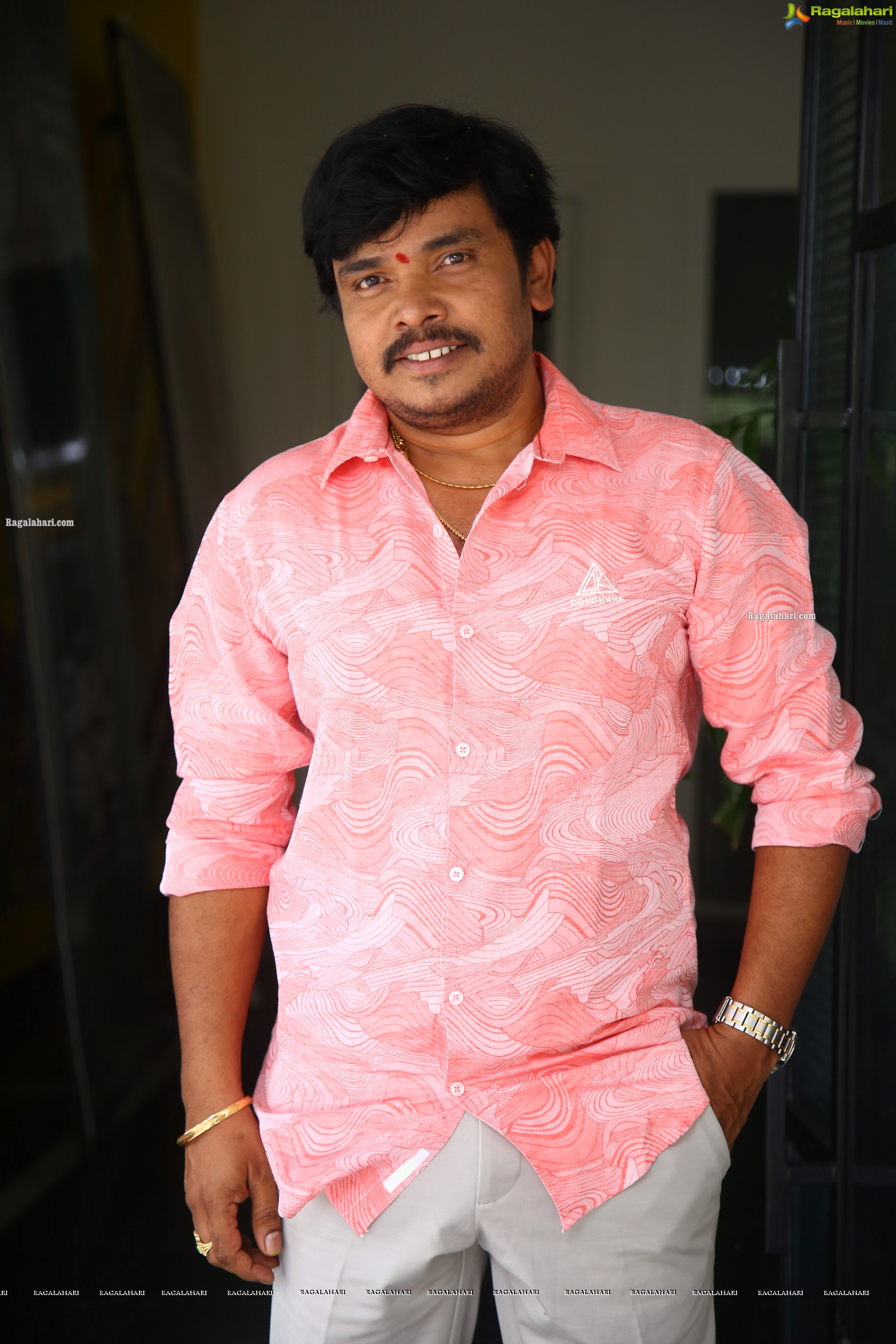 Sampoornesh Babu at Mr. Beggar Movie Opening, HD Photo Gallery