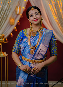 Sanjjanaa Galrani in Traditional Silk Saree and Jewellery