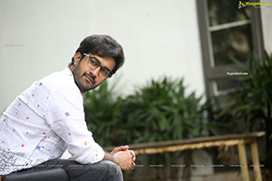 Santosh Sobhan at Manchi Rojulochaie Movie Interview