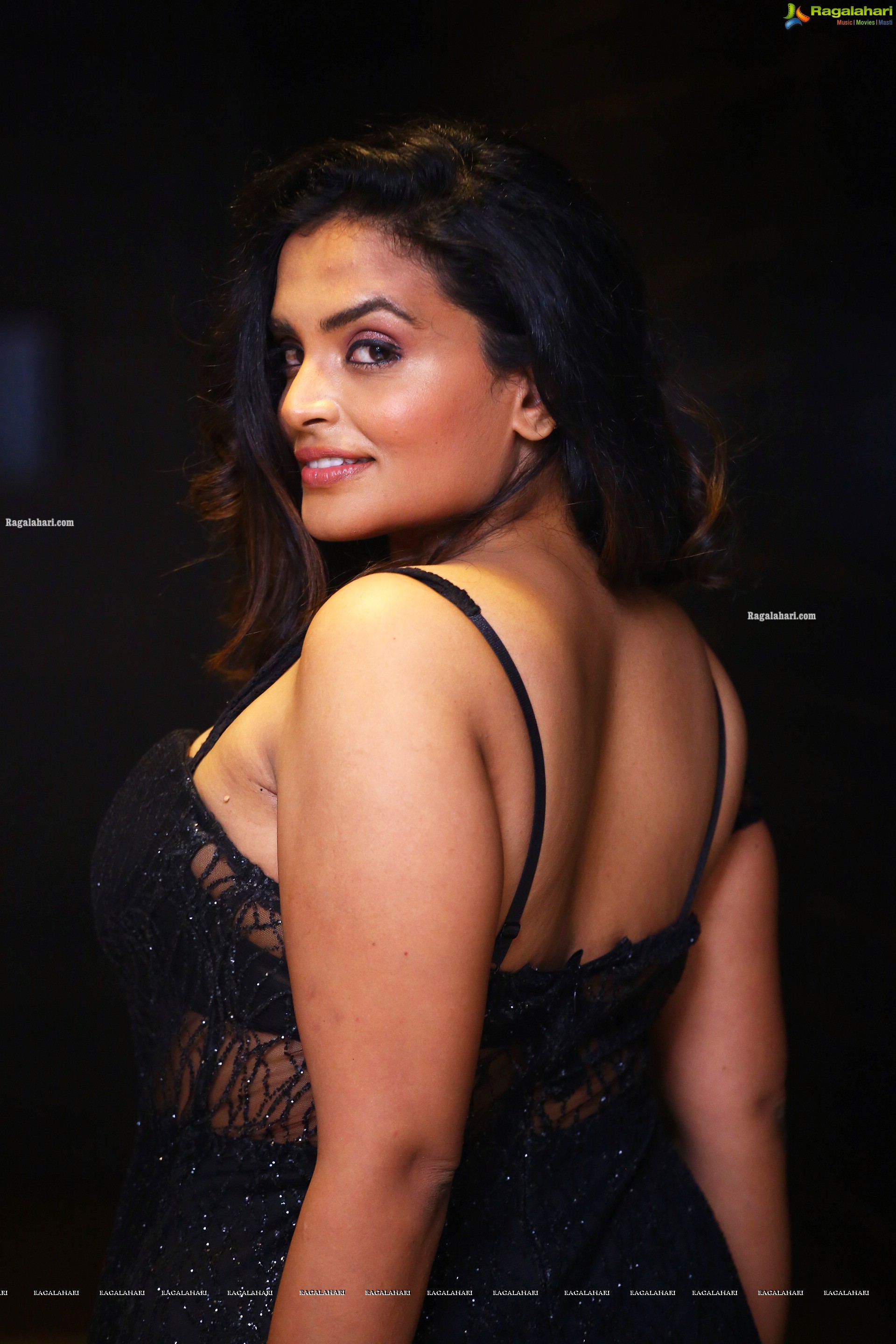Sarayu at Ravana Lanka Movie Pre-Release Event, HD Photo Gallery