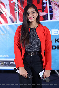 Singer Shanmukhapriya HD Photo Gallery