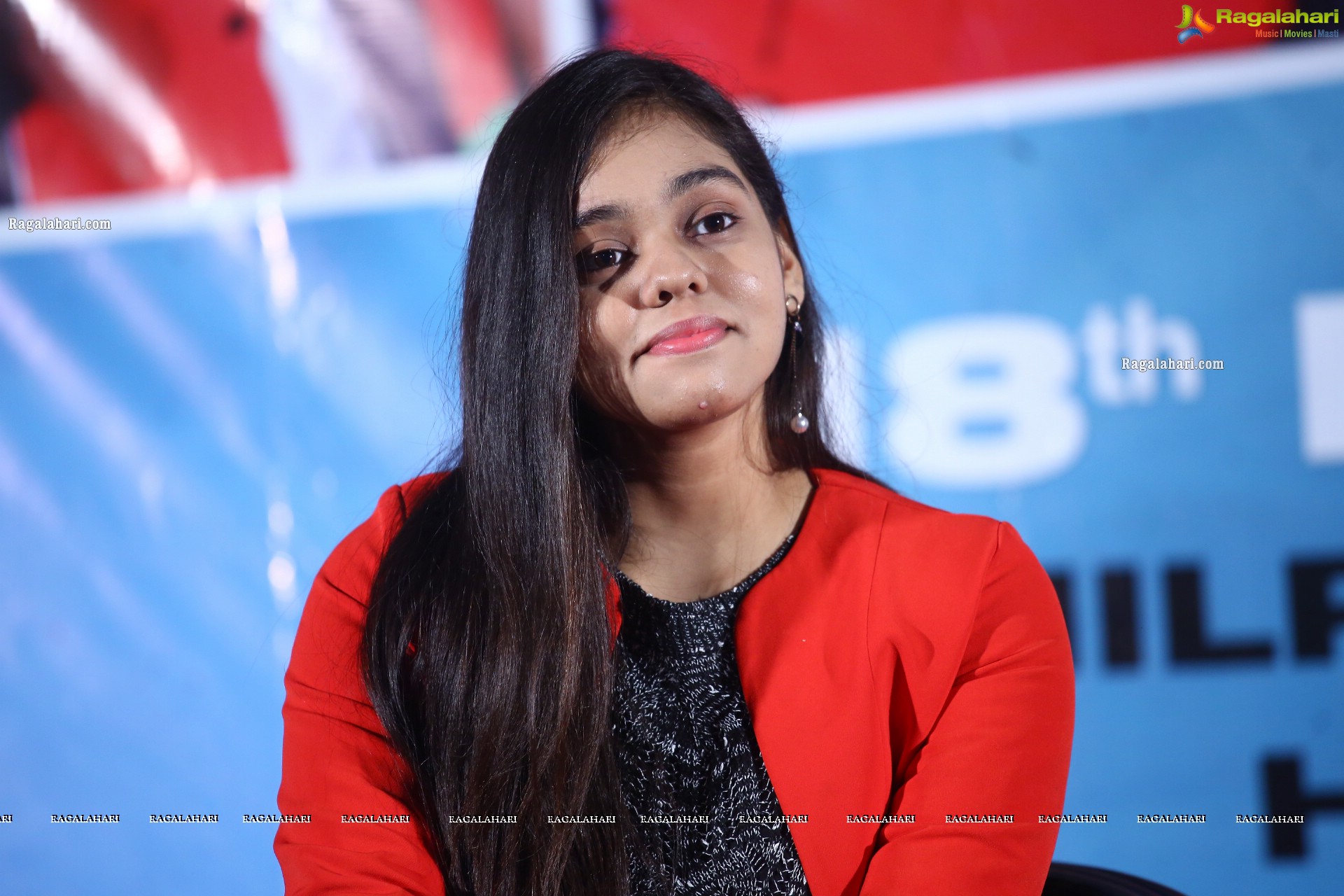 Singer Shanmukhapriya HD Photo Gallery