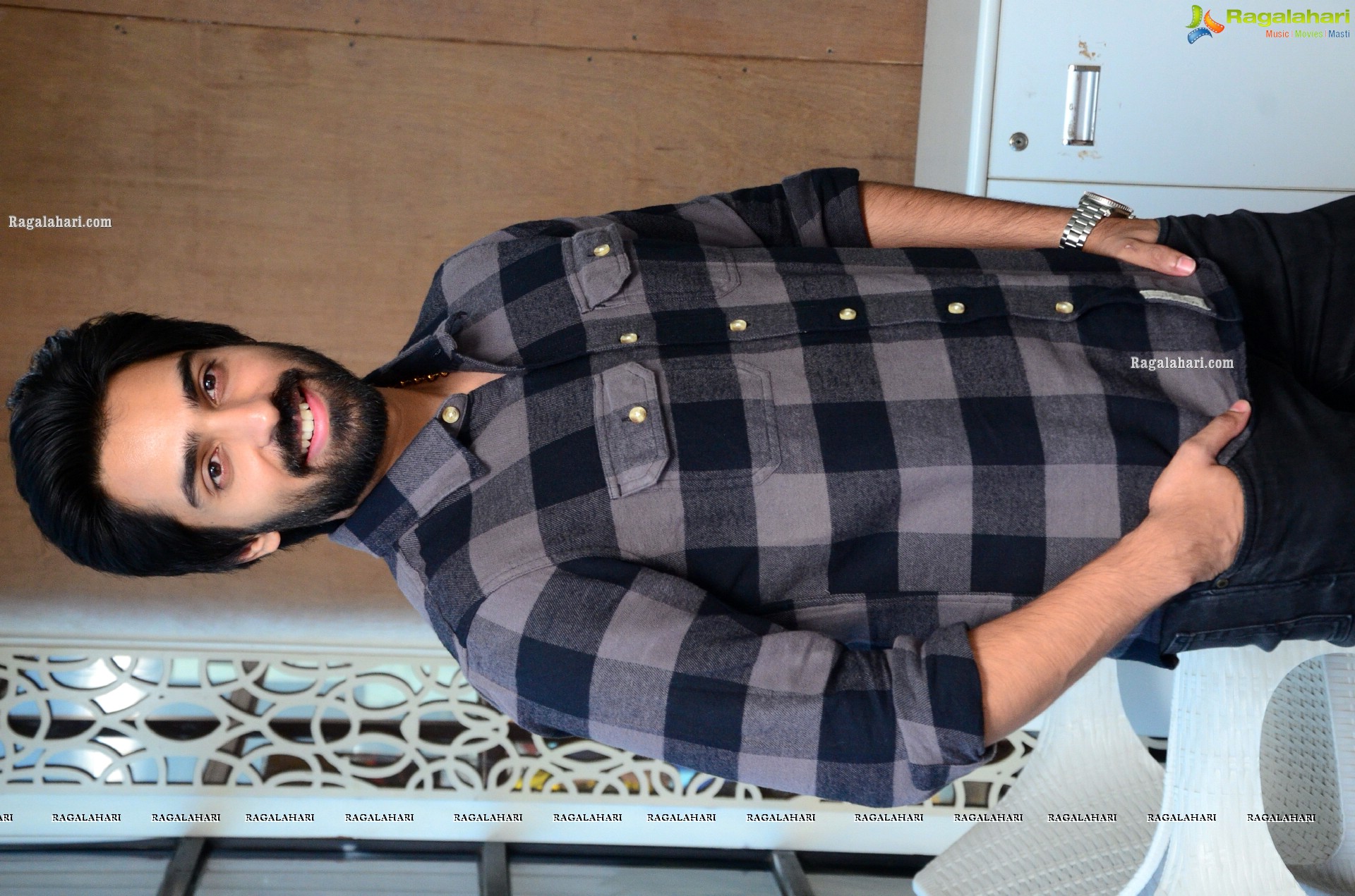 Actor Shiva Kandukuri Stills at Gamanam Movie Interview