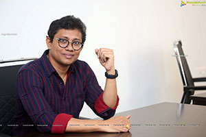 Writer Ganesh Ravuri at Varudu Kaavalenu Success Interview