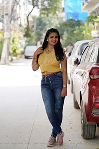 Anusha Venugopal in Yellow Crop Top and Jeans