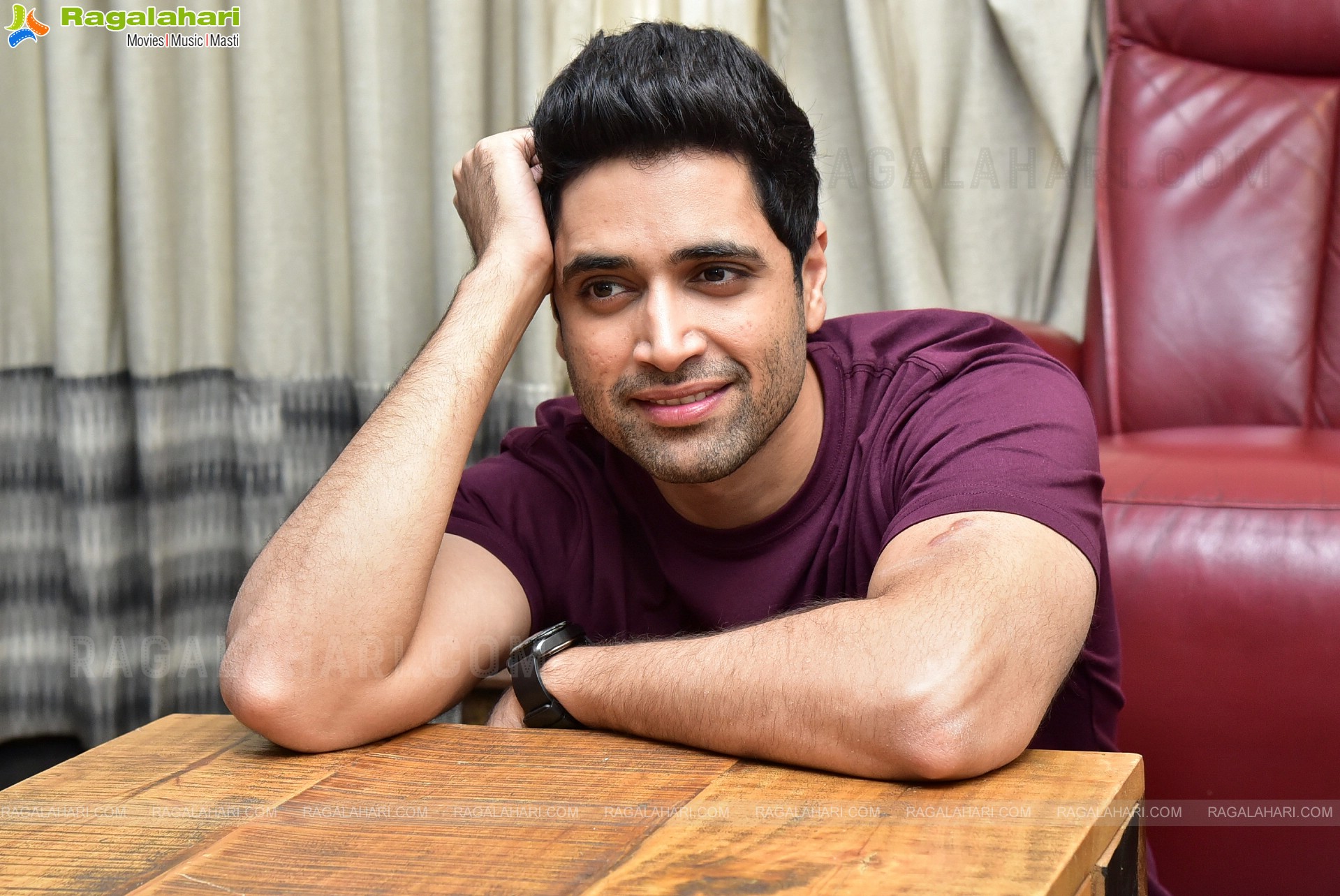 Adivi Sesh at Hit The 2nd Case Movie Interview, HD Stills