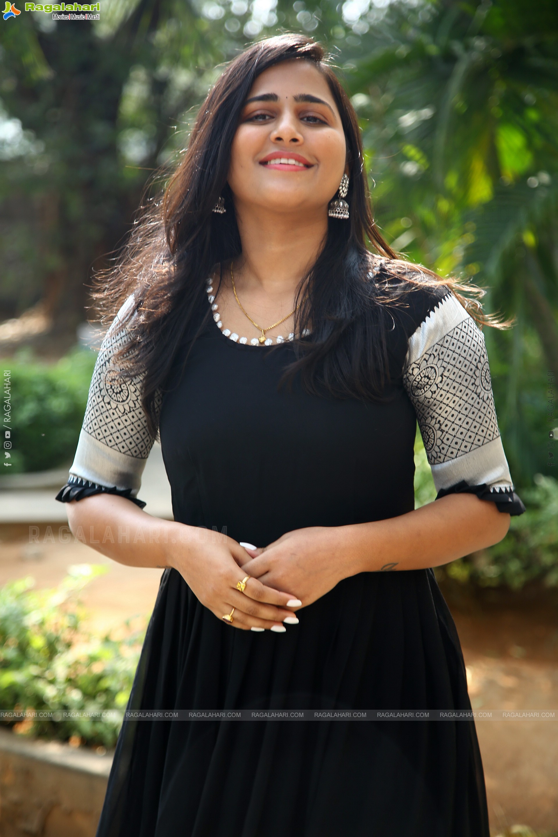 Akhila Aakarshana HD Gallery