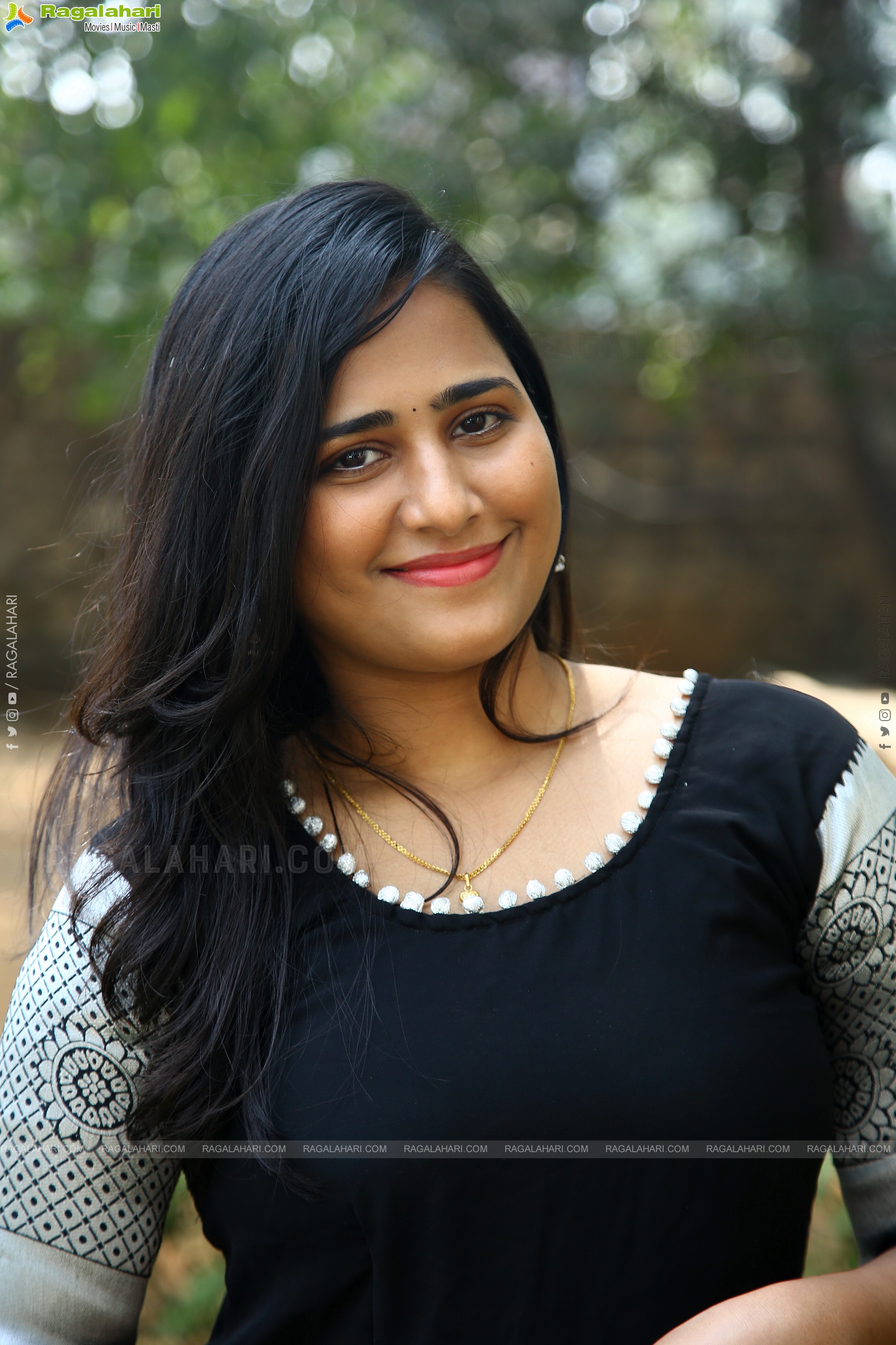 Akhila Aakarshana HD Gallery