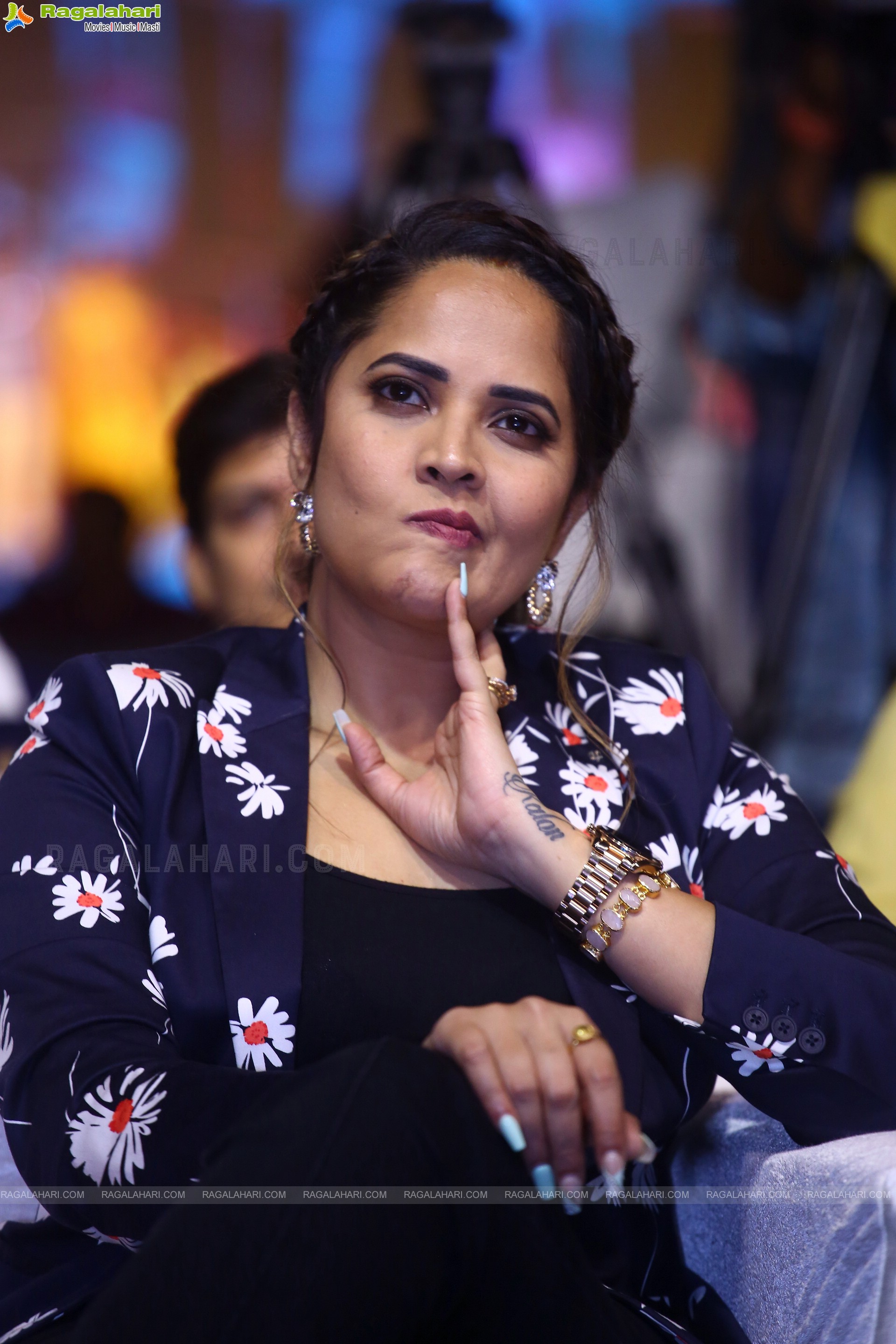 Anasuya Bharadwaj at Maya Petika Unboxing Event, HD Photo Gallery