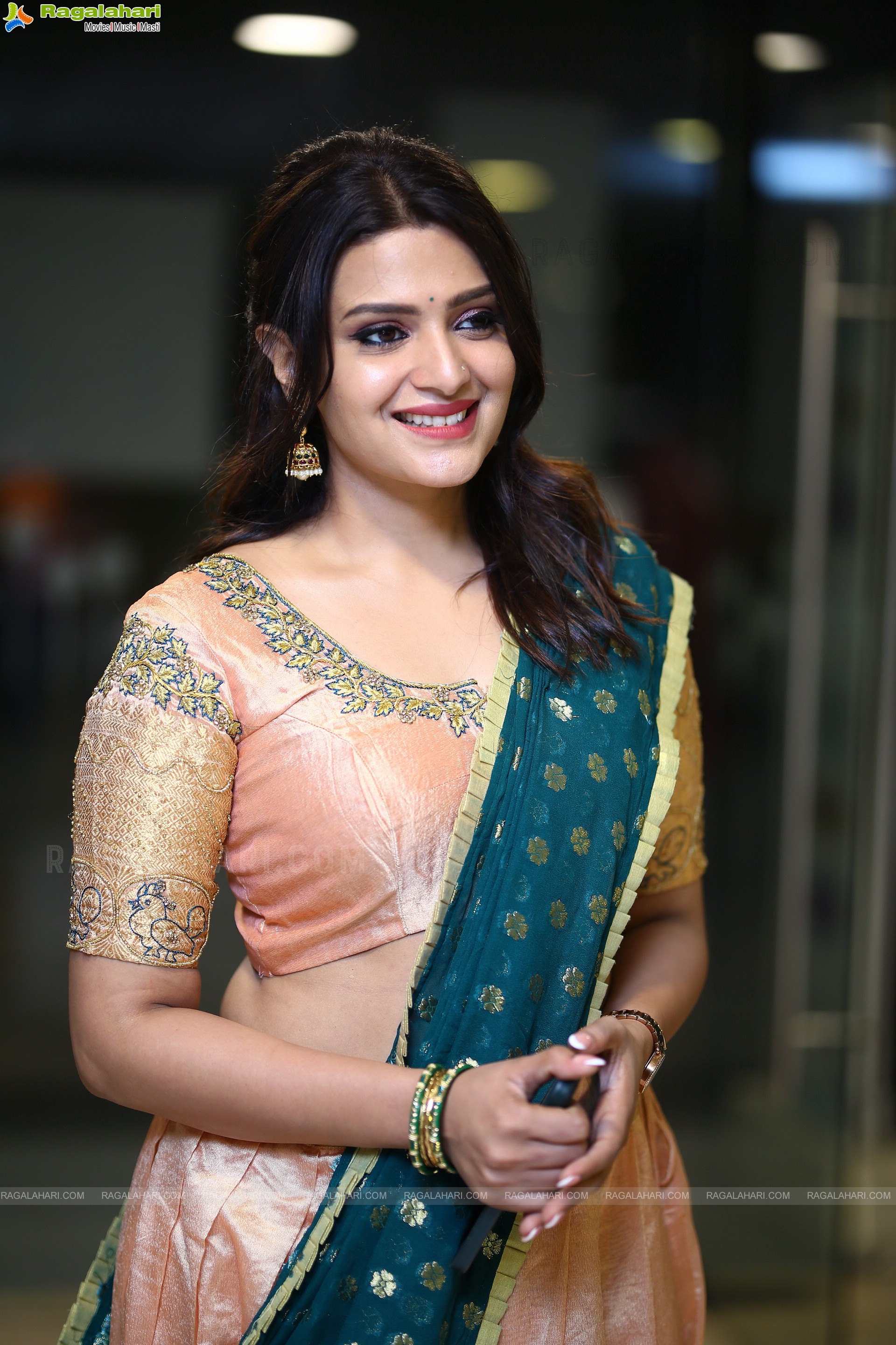 Divya Pillai at Thaggede Le Movie Pre-Release Event, HD Photo Gallery