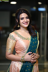 Divya Pillai at Thaggede Le Pre-Release Event