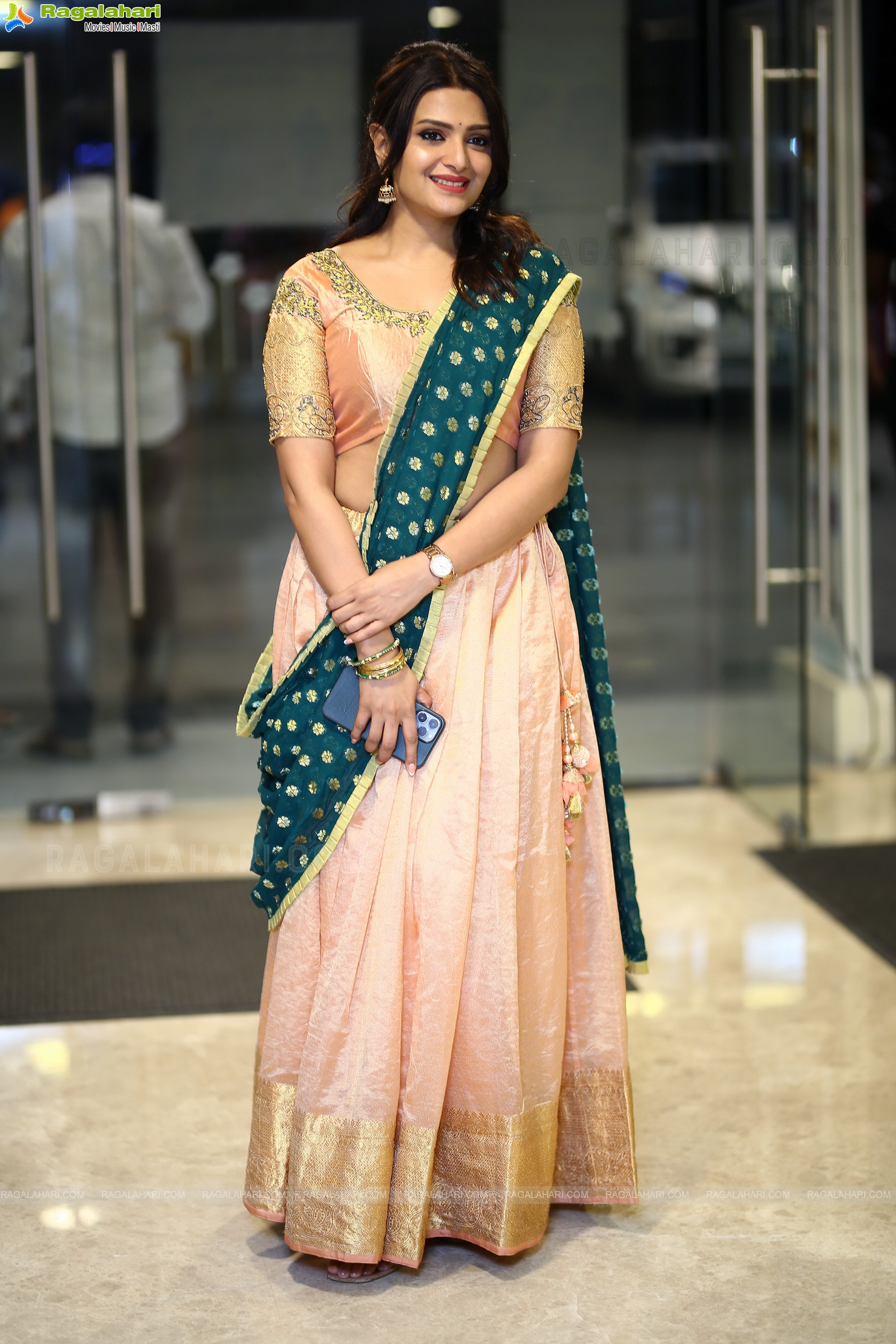 Divya Pillai at Thaggede Le Movie Pre-Release Event, HD Photo Gallery