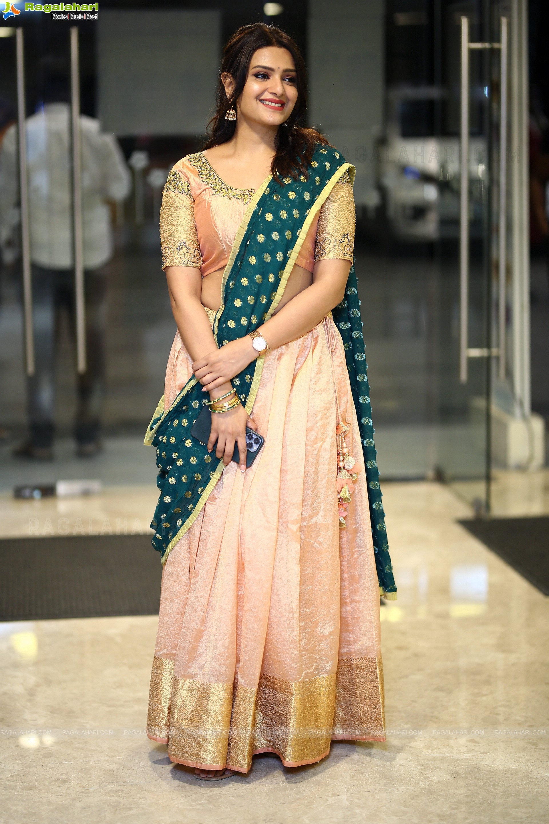 Divya Pillai at Thaggede Le Movie Pre-Release Event, HD Photo Gallery