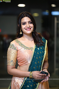 Divya Pillai at Thaggede Le Pre-Release Event