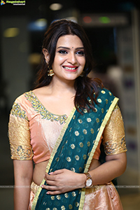 Divya Pillai at Thaggede Le Pre-Release Event