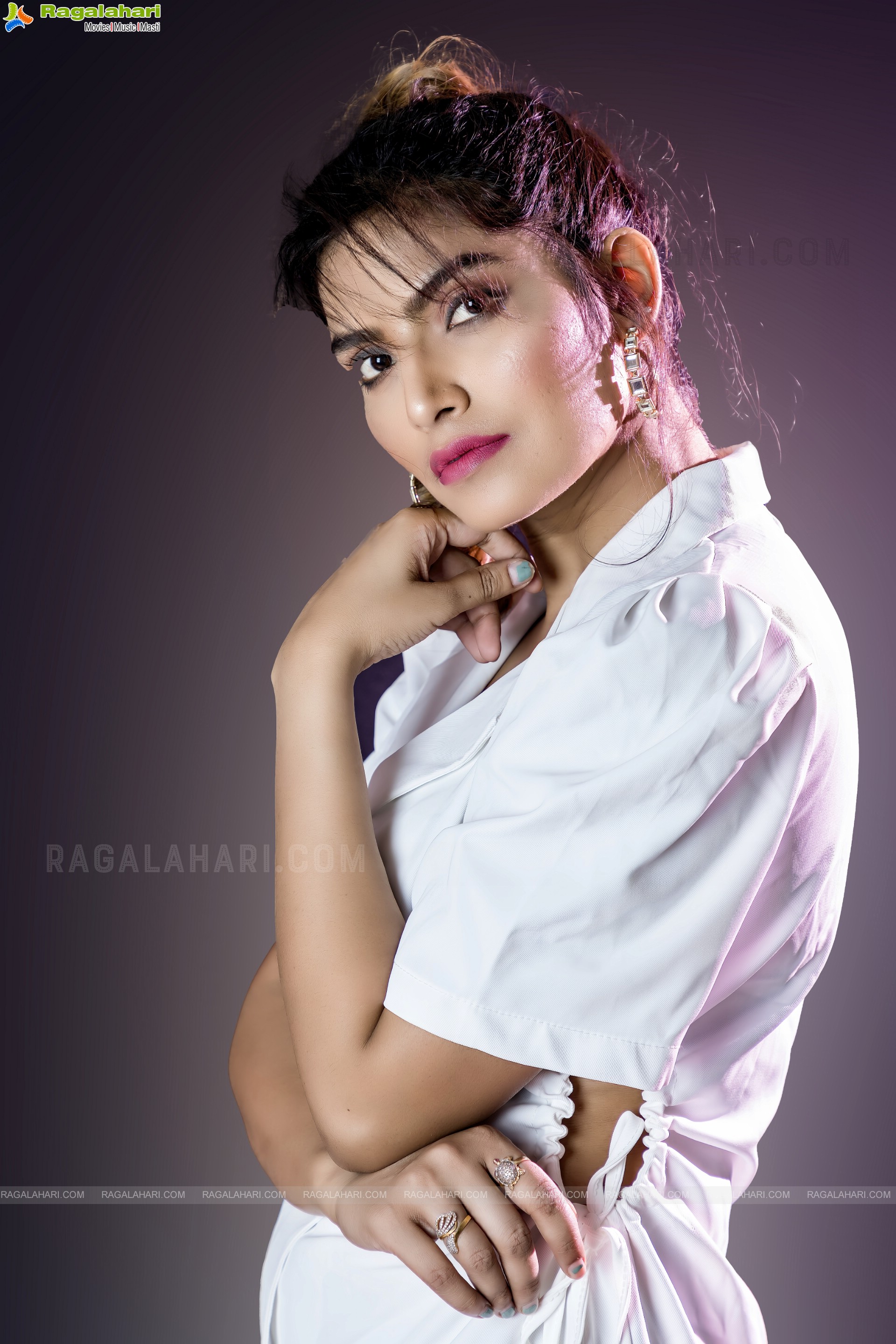 Divya Singh Latest Photoshoot Stills