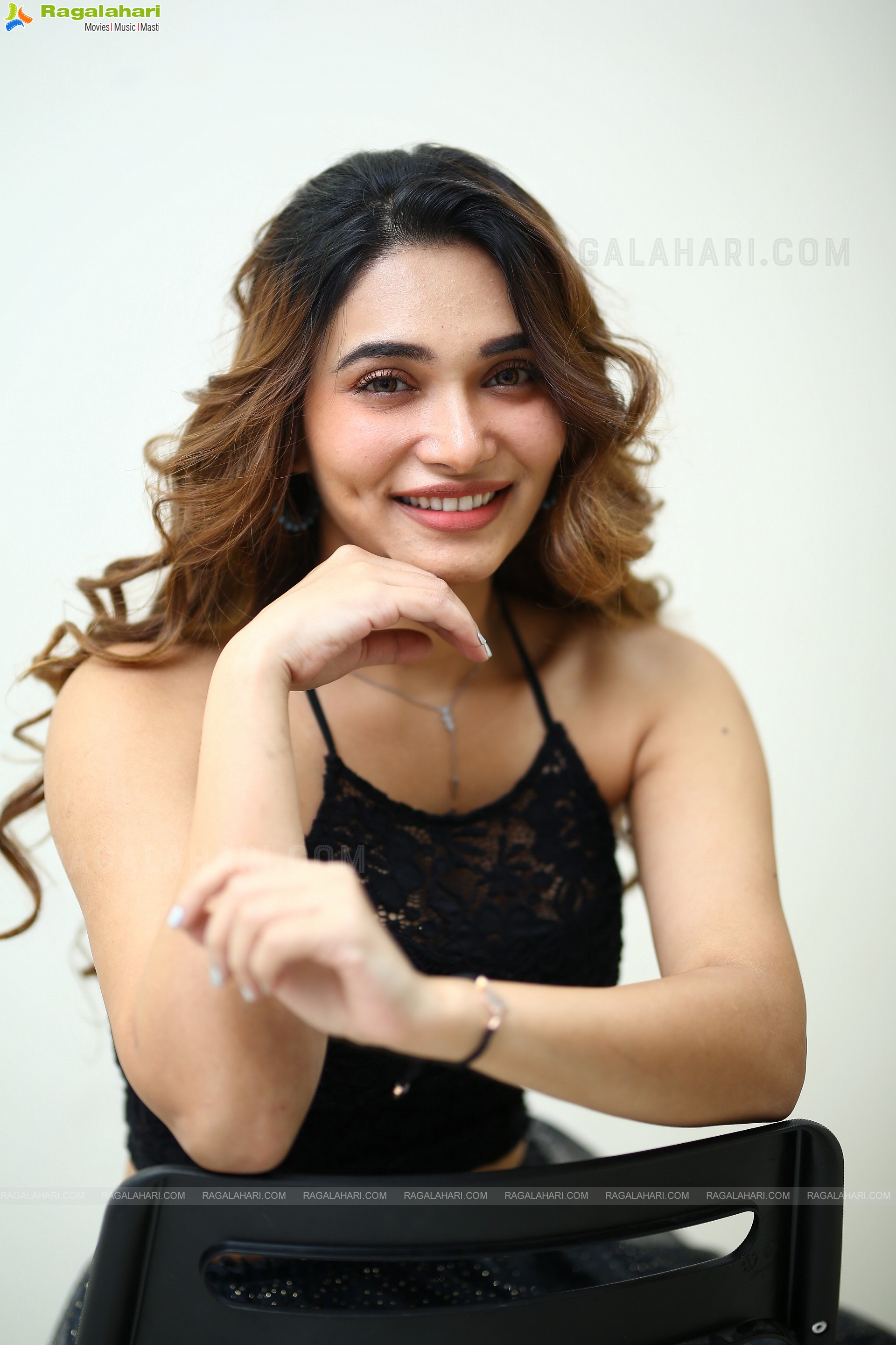 Jenifer Emmanuel at Nachindi Girlfriendu Movie Interview, HD Photo Gallery