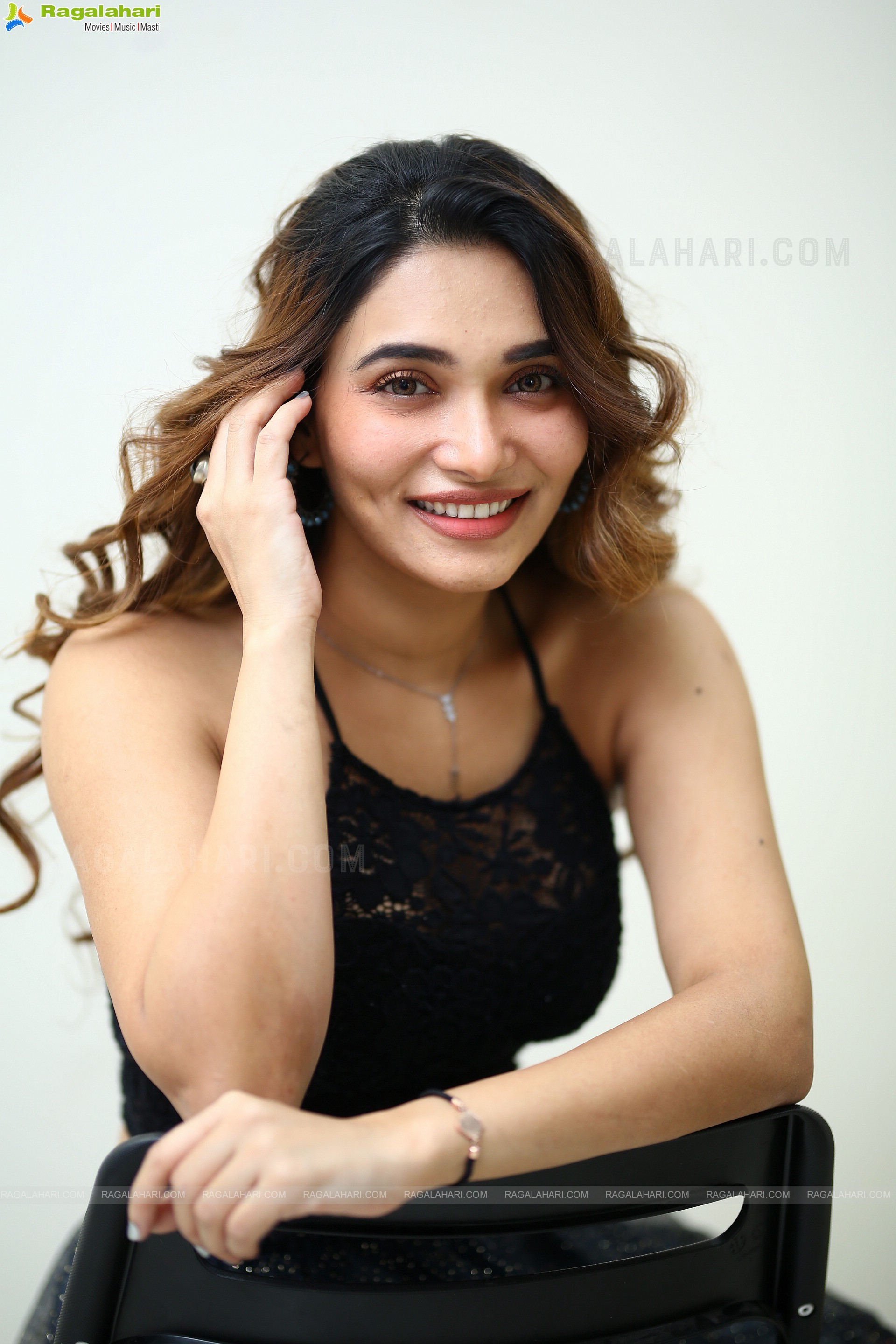 Jenifer Emmanuel at Nachindi Girlfriendu Movie Interview, HD Photo Gallery