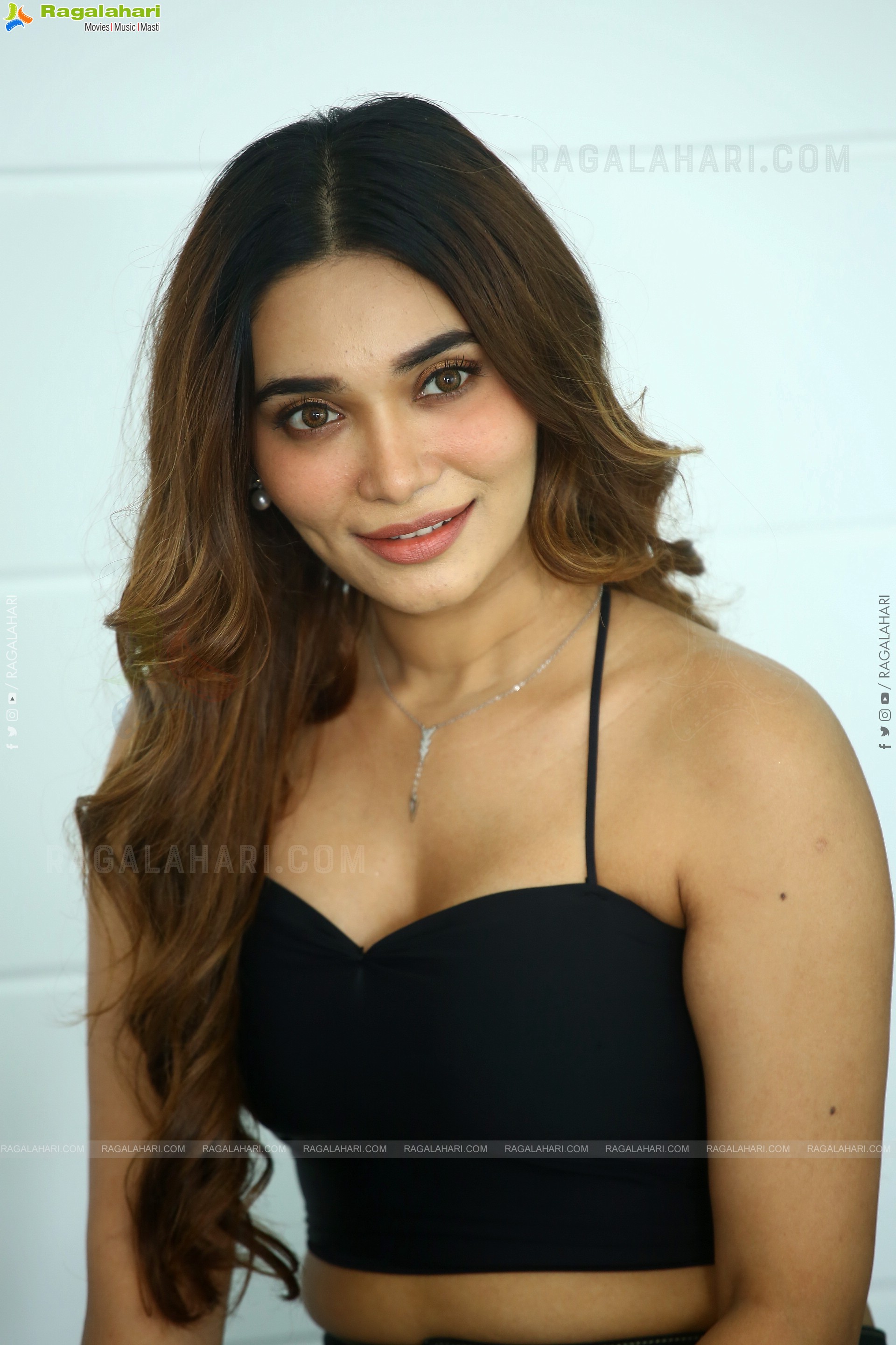 Jenifer Emmanuel at Nachindi Girlfriendu Movie Press Meet, HD Photo Gallery