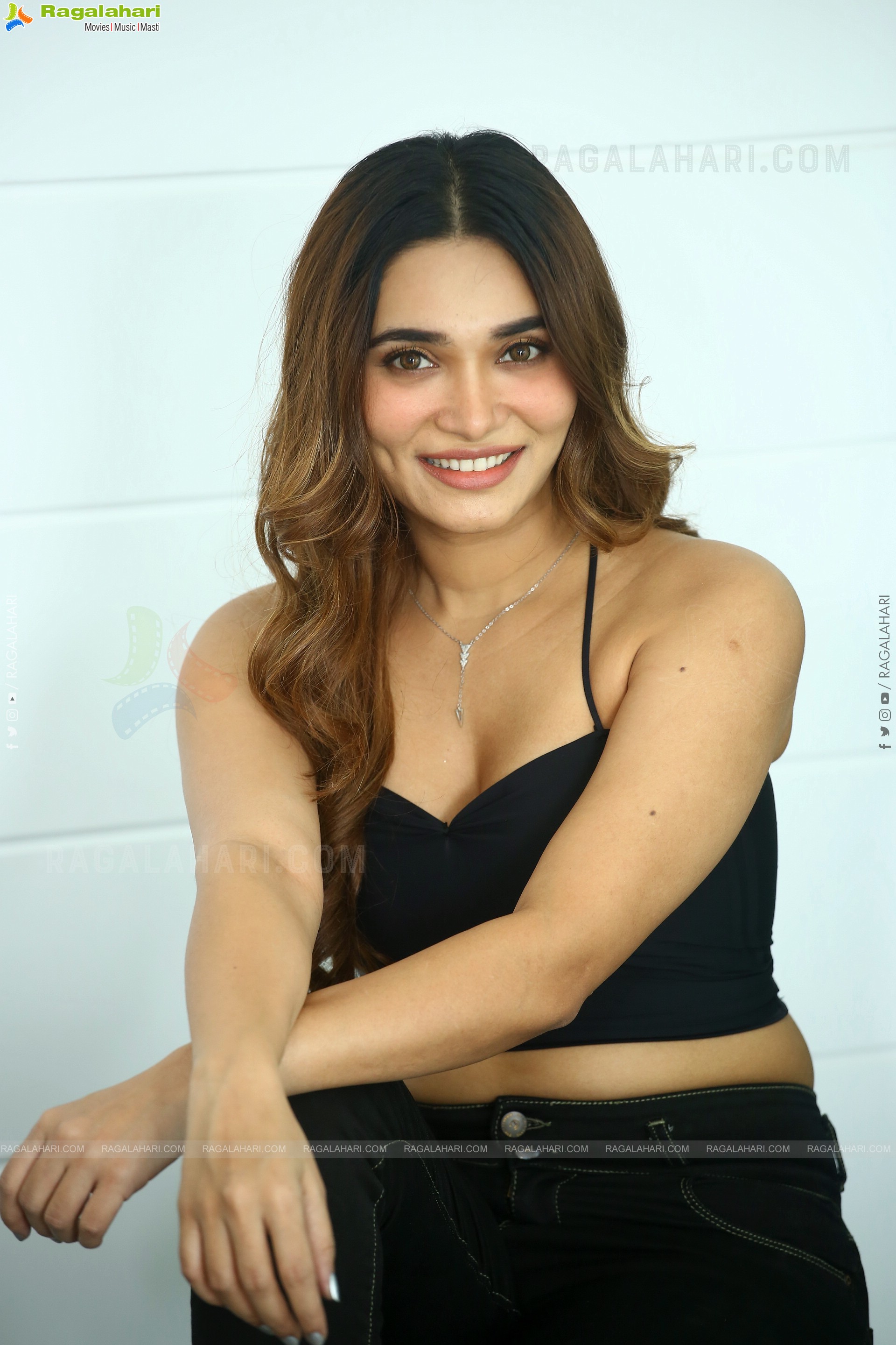 Jenifer Emmanuel at Nachindi Girlfriendu Movie Press Meet, HD Photo Gallery