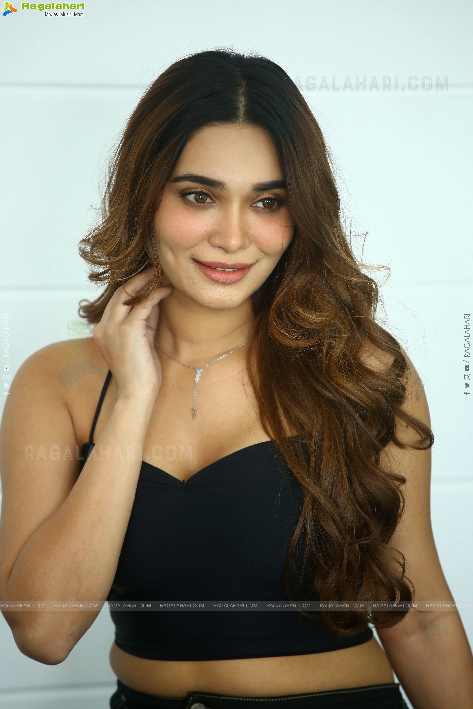 Jenifer Emmanuel at Nachindi Girlfriendu Movie Press Meet, HD Photo Gallery